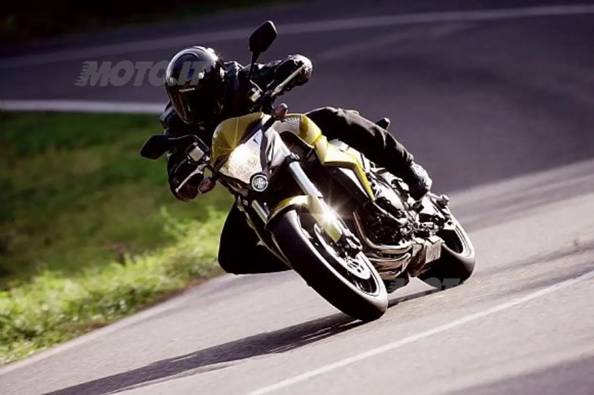 CB1000R e DN-01 (4)