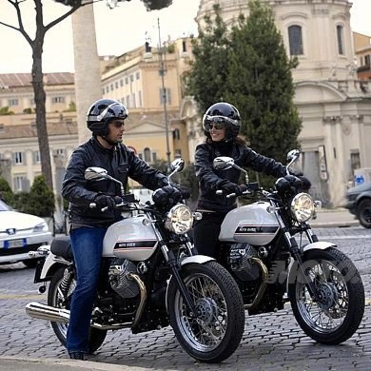Moto Guzzi V7 Classic (5)