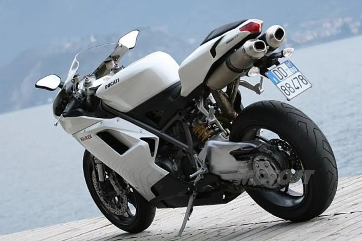Ducati sbarca in India (2)