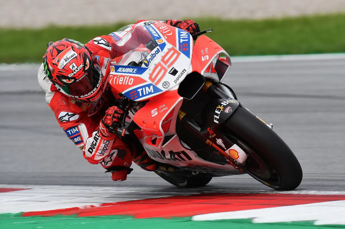 Shark Race-R Pro Replica Lorenzo Austrian GP Mat (12)