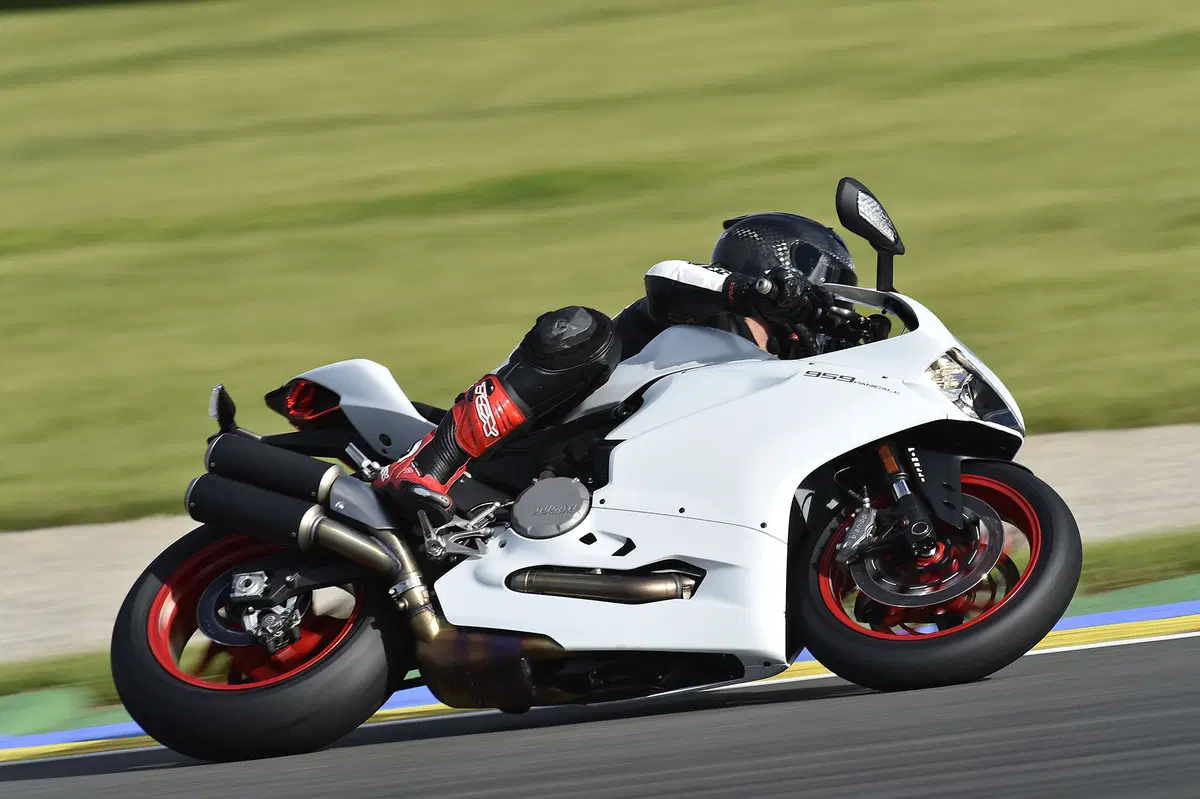 Ducati 959 Panigale (9)
