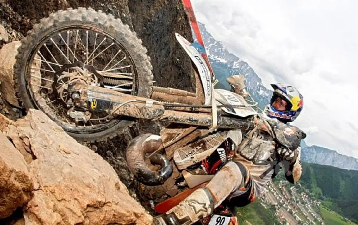 Il pilota ufficiale Ktm Taddy Blazusiak conquista l'Hare Scramble davanti a Lettenbichler su Bmw. Pe (2)