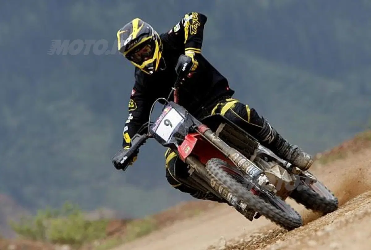Il pilota ufficiale Ktm Taddy Blazusiak conquista l'Hare Scramble davanti a Lettenbichler su Bmw. Pe (5)