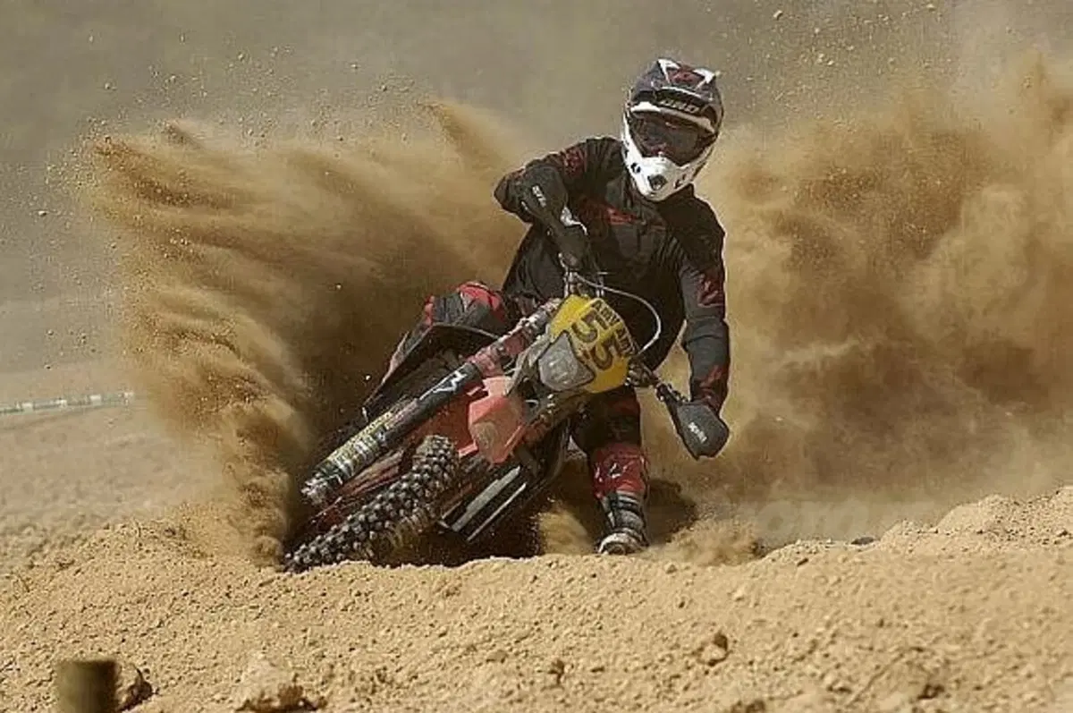 Il pilota ufficiale Ktm Taddy Blazusiak conquista l'Hare Scramble davanti a Lettenbichler su Bmw. Pe (7)