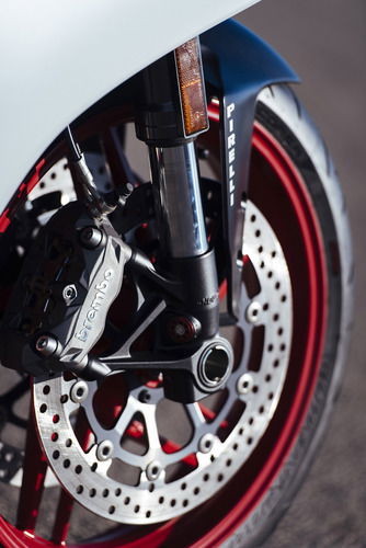 Pinze Brembo monoblocco all'avantreno