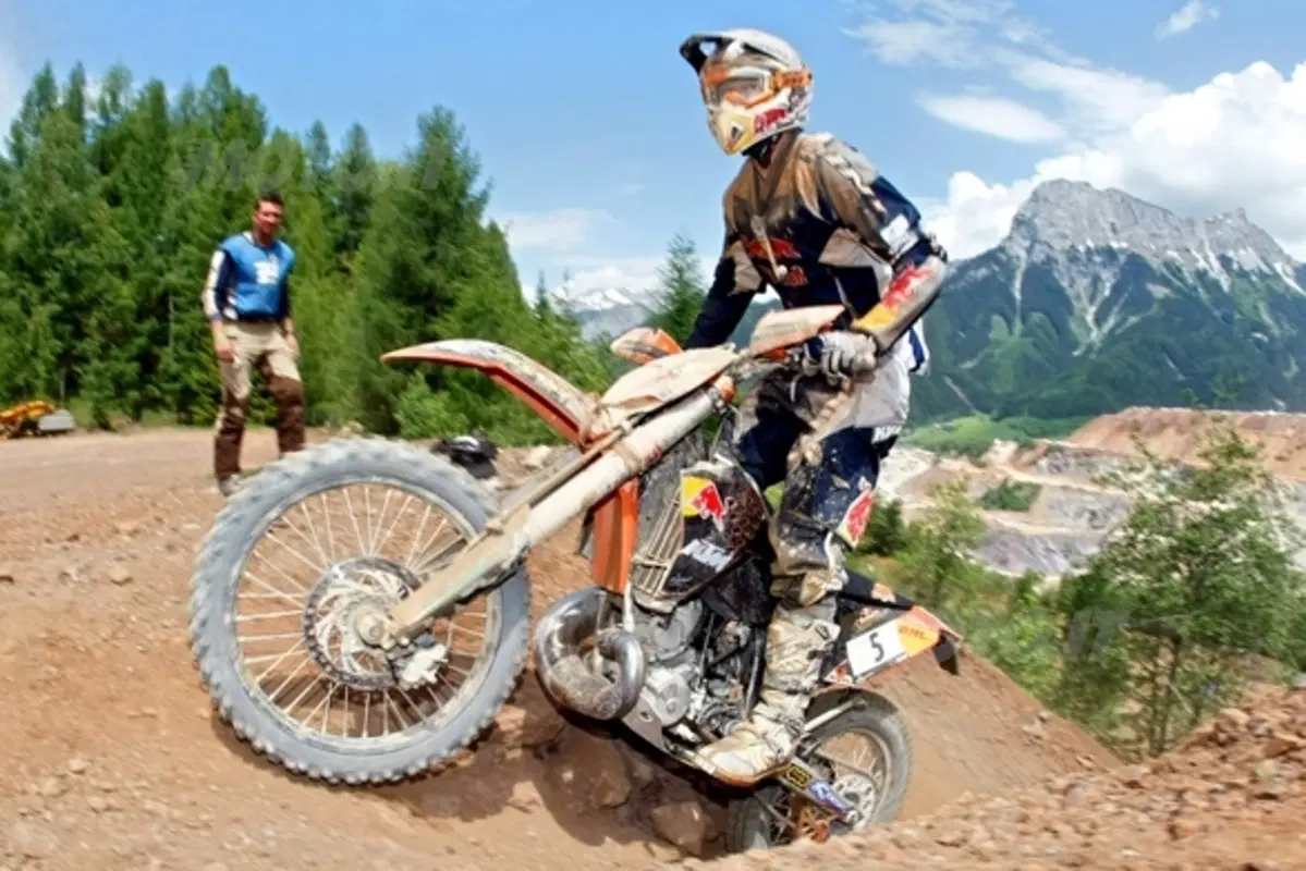 Il pilota ufficiale Ktm Taddy Blazusiak conquista l'Hare Scramble davanti a Lettenbichler su Bmw. Pe (12)
