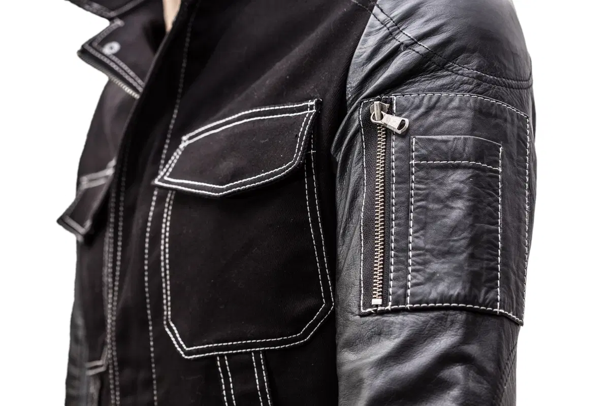 Montecatena a EICMA 2015. Armored Leathers