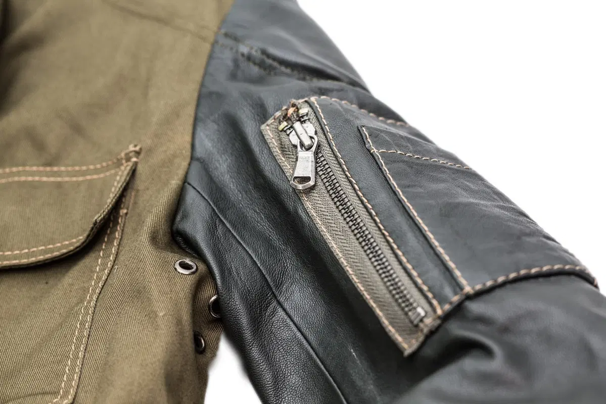 Montecatena a EICMA 2015. Armored Leathers (2)