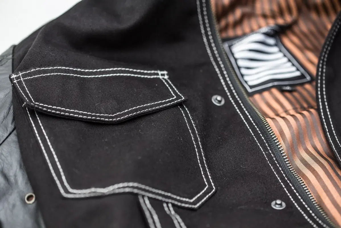 Montecatena a EICMA 2015. Armored Leathers (3)