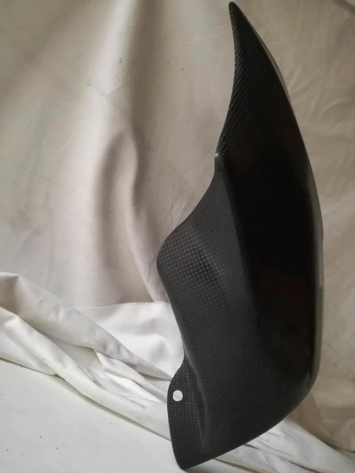 Cupolini Ducati -Triumph in carbonio Puig (2)