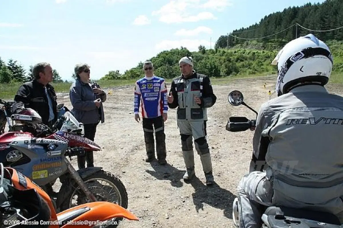 Tutti pazzi per le Maxi Enduro (8)