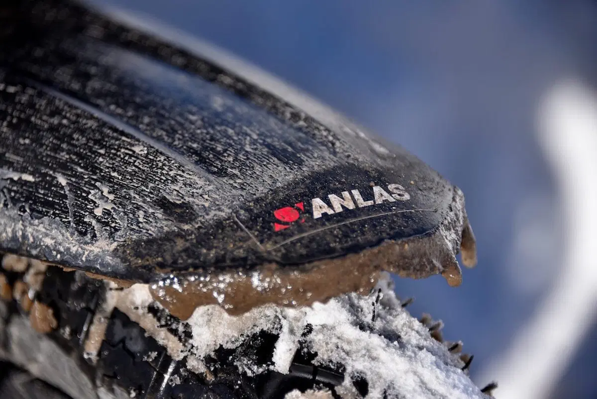 Honda Africa Twin CRF 1000 L DCT e Anlas Winter Grip Plus (3)