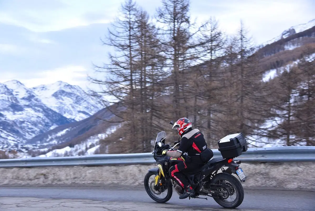 Honda Africa Twin CRF 1000 L DCT e Anlas Winter Grip Plus (28)