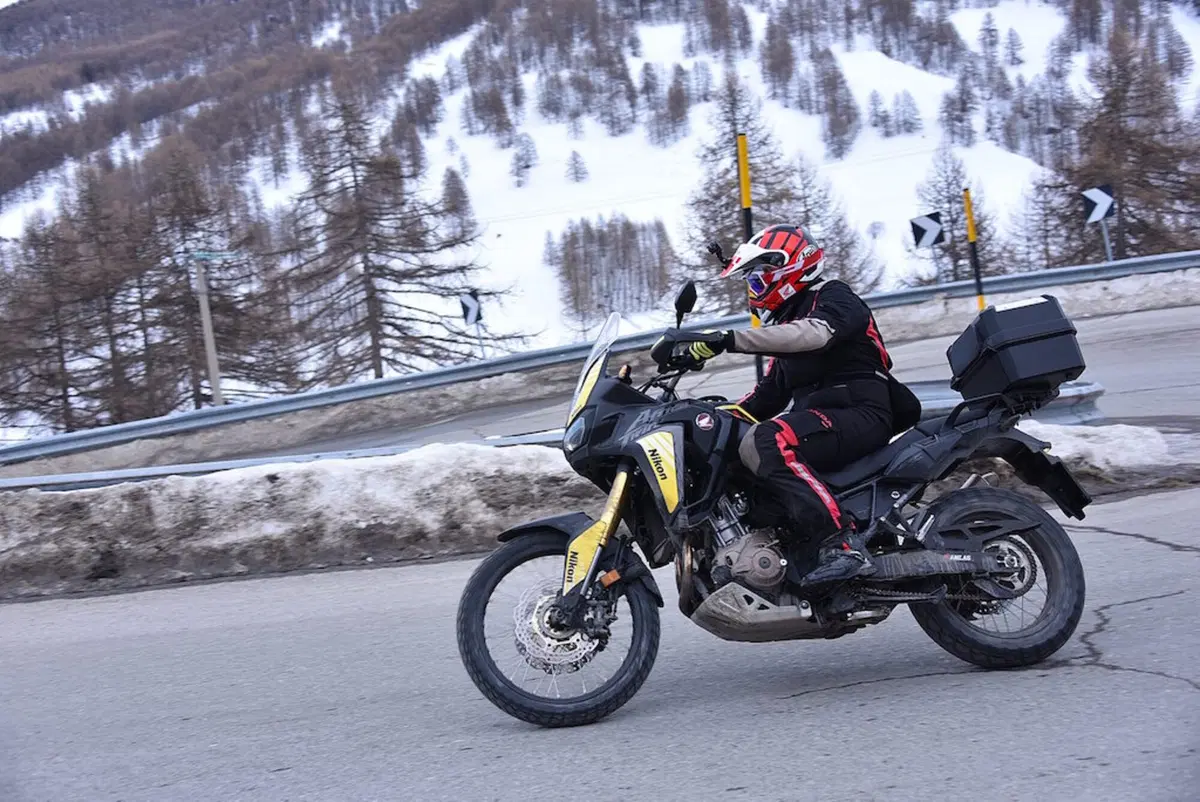 Honda Africa Twin CRF 1000 L DCT e Anlas Winter Grip Plus (32)