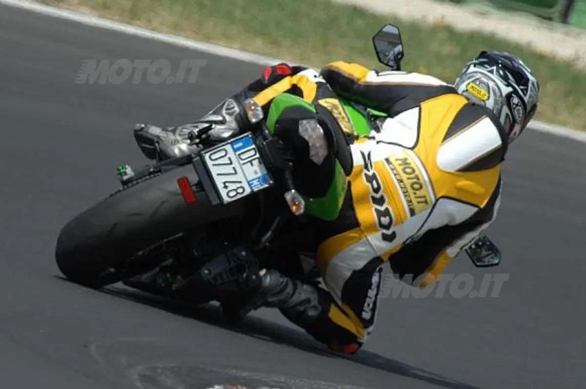 Bridgestone porta i suoi clienti sulla pista di Vallelunga