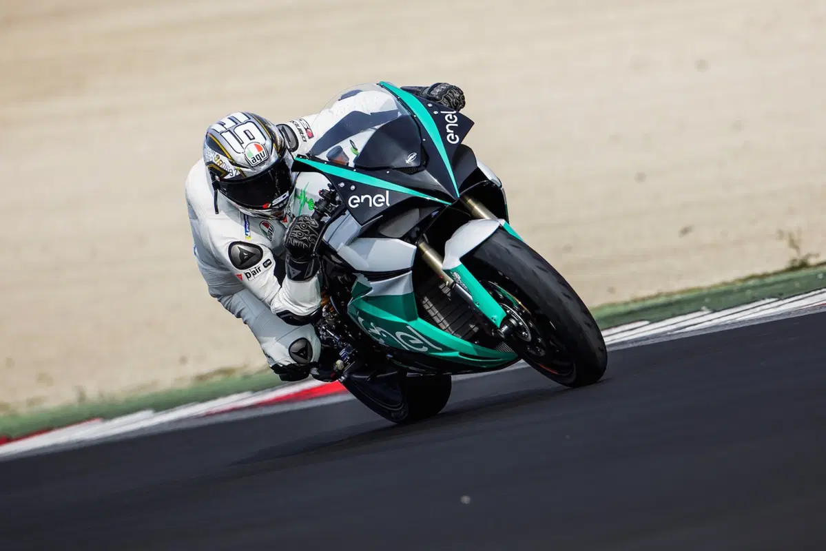 Fim Enel Moto-e World Cup: dal 2019 un Mondiale a zero emissioni (7)