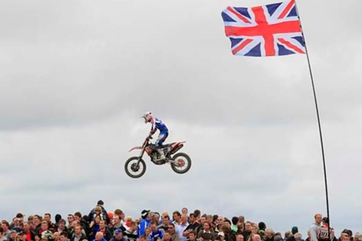 In Irlanda Tanel Leok si impone nella MX1, solo quarto il nostro Philippaerts (7)