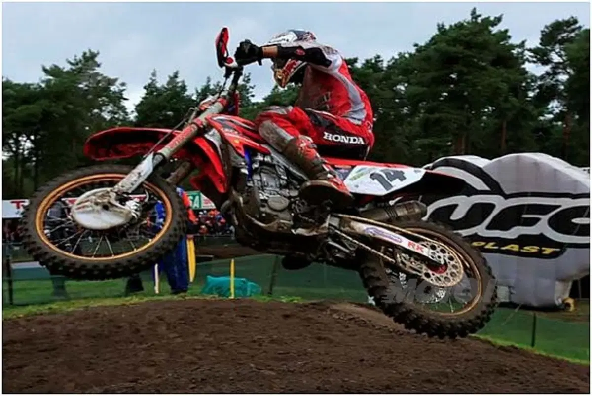 In Olanda  Philippaerts aumenta il vantaggio nella MX1 e si appresta a entrare nella storia (2)