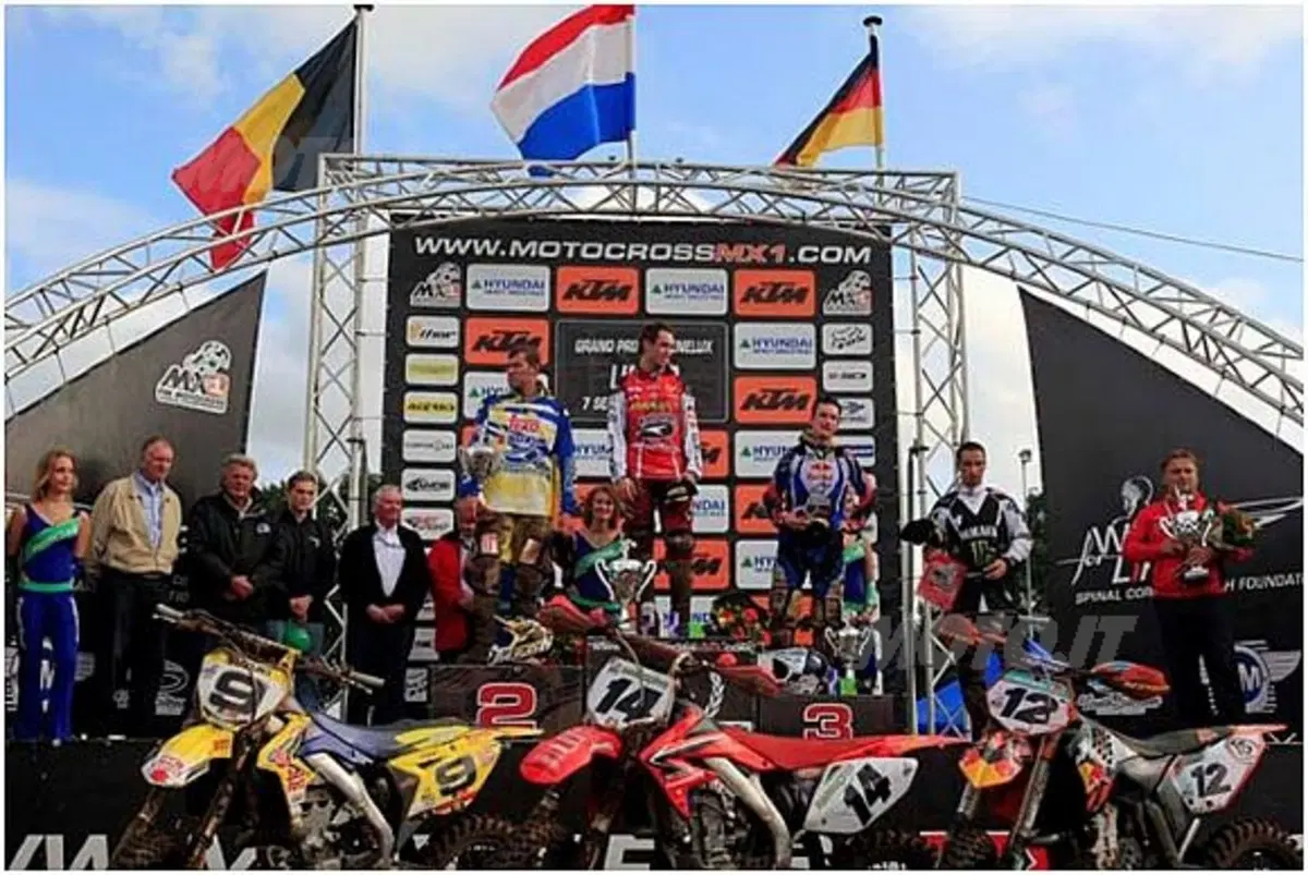 In Olanda  Philippaerts aumenta il vantaggio nella MX1 e si appresta a entrare nella storia (4)
