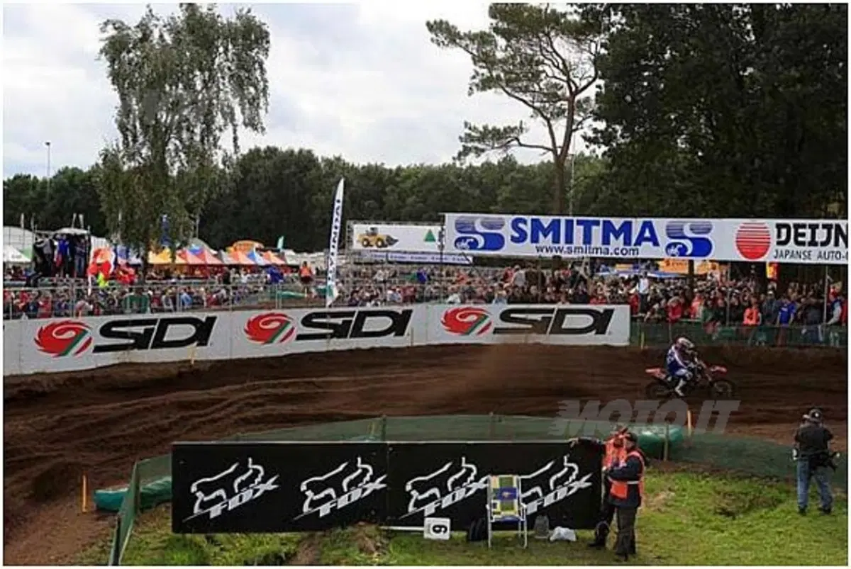 In Olanda  Philippaerts aumenta il vantaggio nella MX1 e si appresta a entrare nella storia (6)
