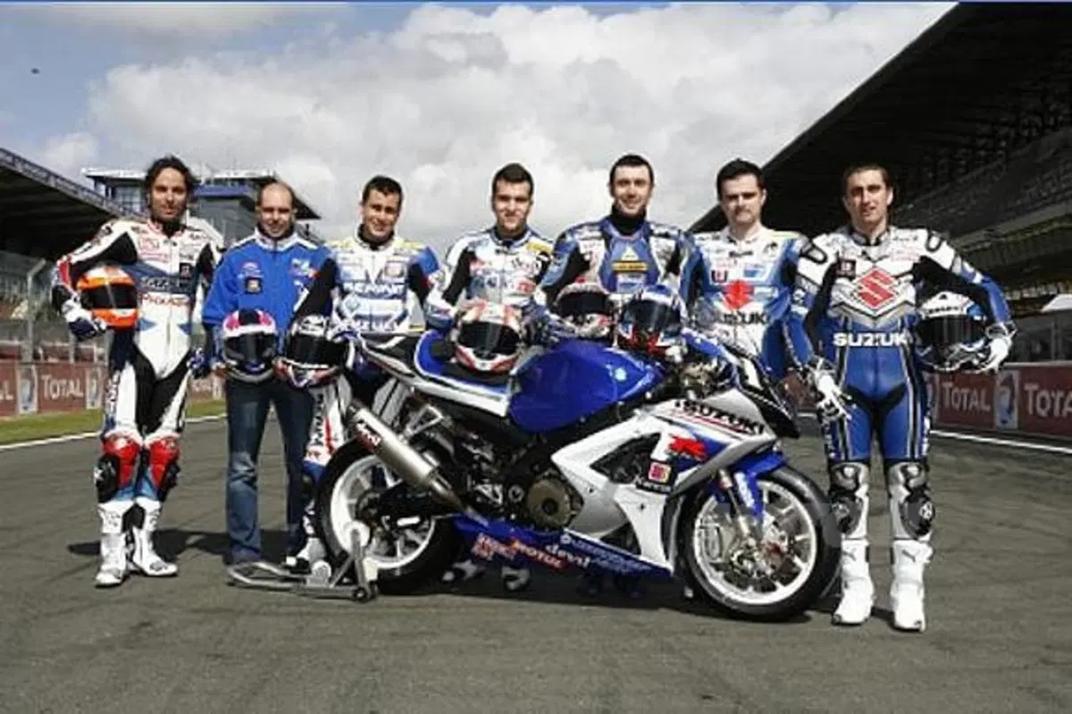 Il Team Suzuki Endurance Racing Team vince il mondiale con la GSX-R1000 K8 (2)