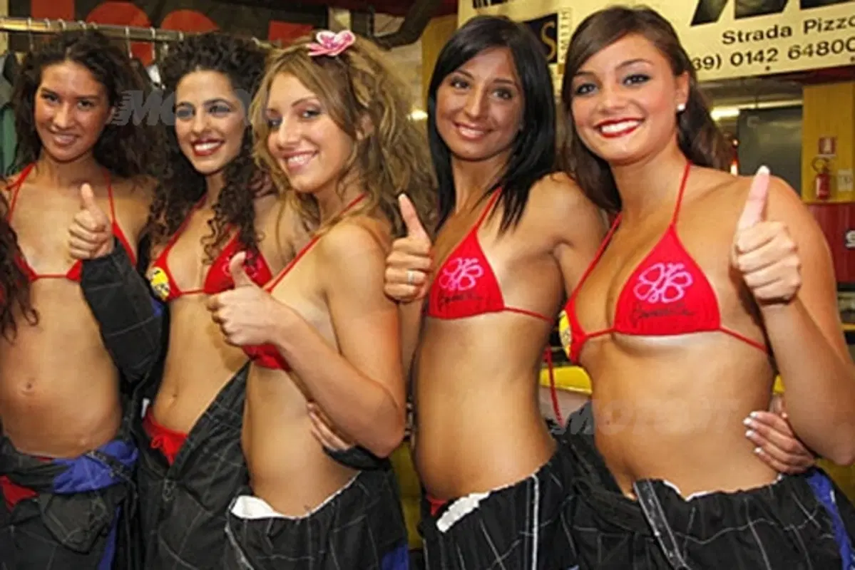 Vi presentiamo le foto delle finaliste e della vincitrice del concorso Miss Motors (10)