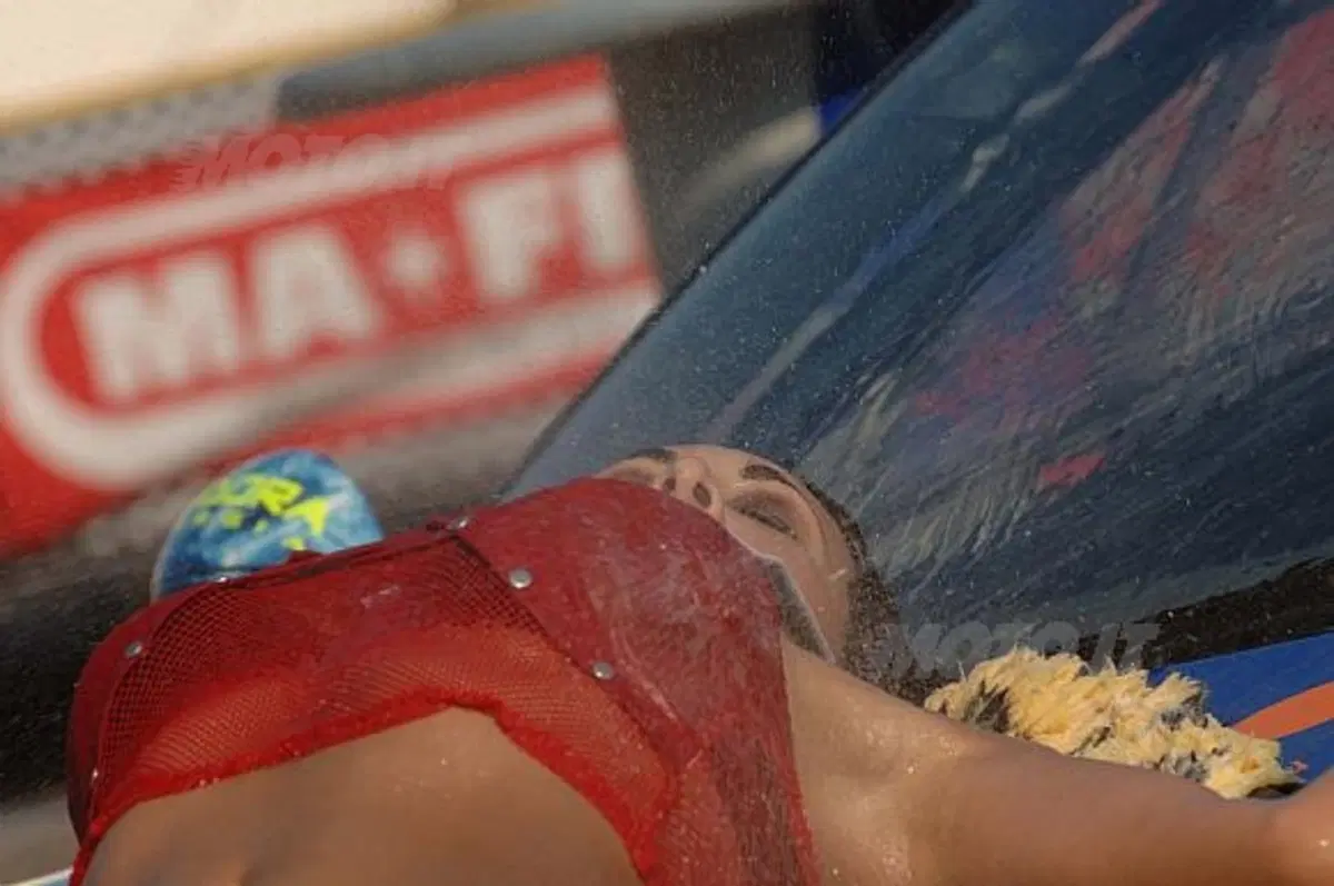 Car Wash. Istruzioni per il lavaggio: usare acqua tiepida, insaponare bene e risciacquare (7)