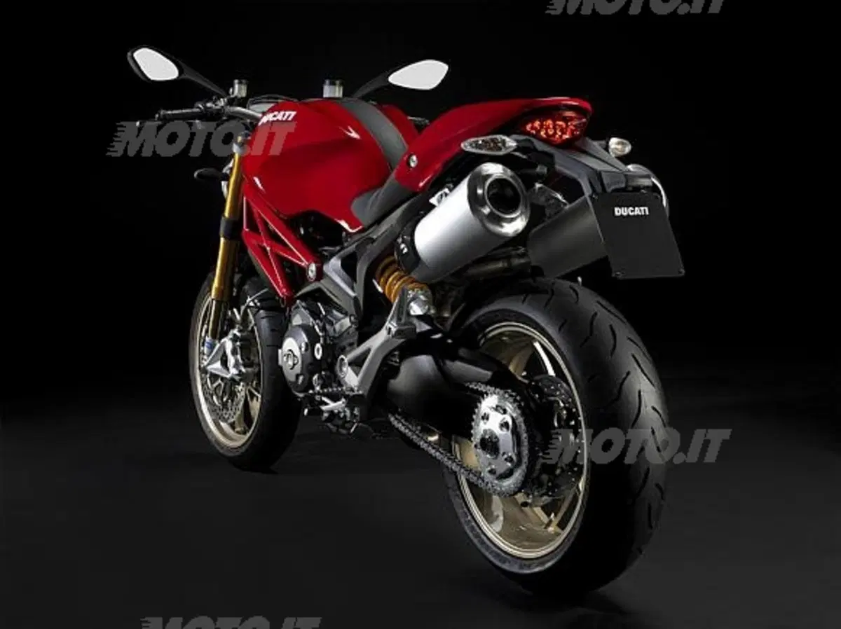 Debutta il Monster 1100 (4)