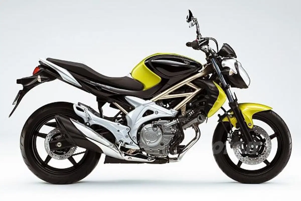 Più potente e aggressiva che mai arriva la GSX-R 1000 K9 (7)