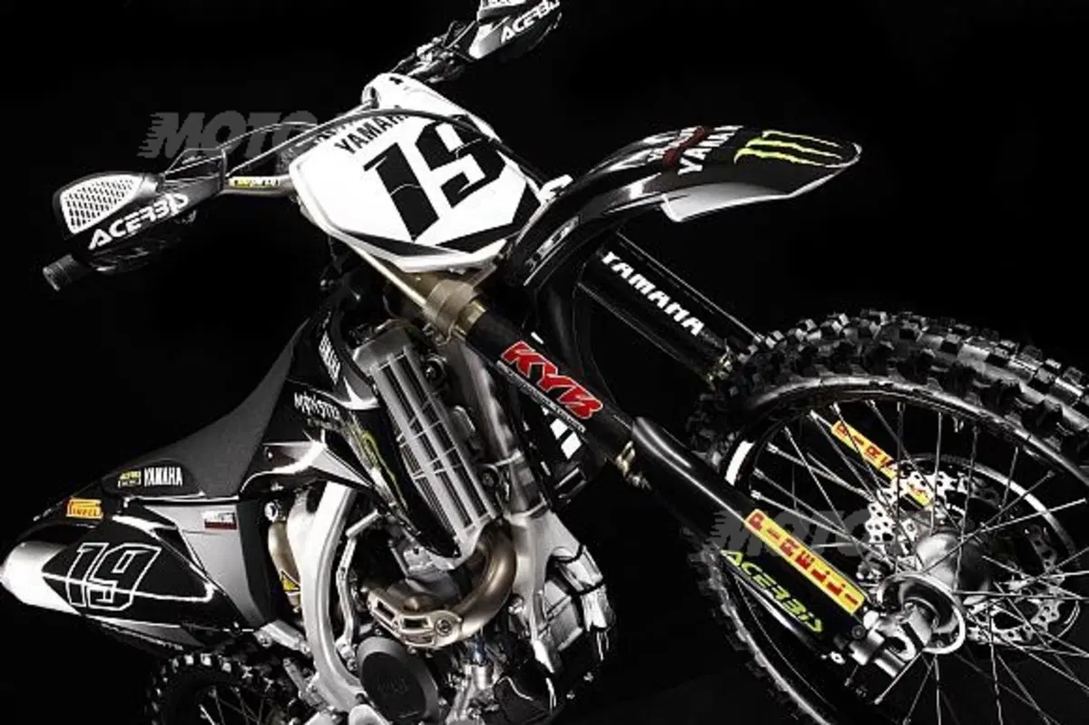 Arriva la replica della Yamaha Monster Motocross YZ450F con cui Philippaerts ha vinto il Mondiale (6)