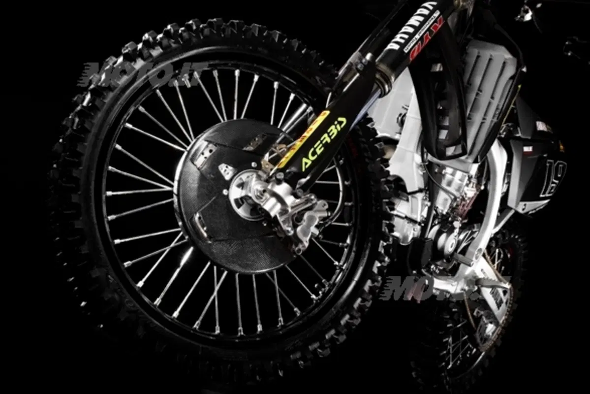 Arriva la replica della Yamaha Monster Motocross YZ450F con cui Philippaerts ha vinto il Mondiale (9)