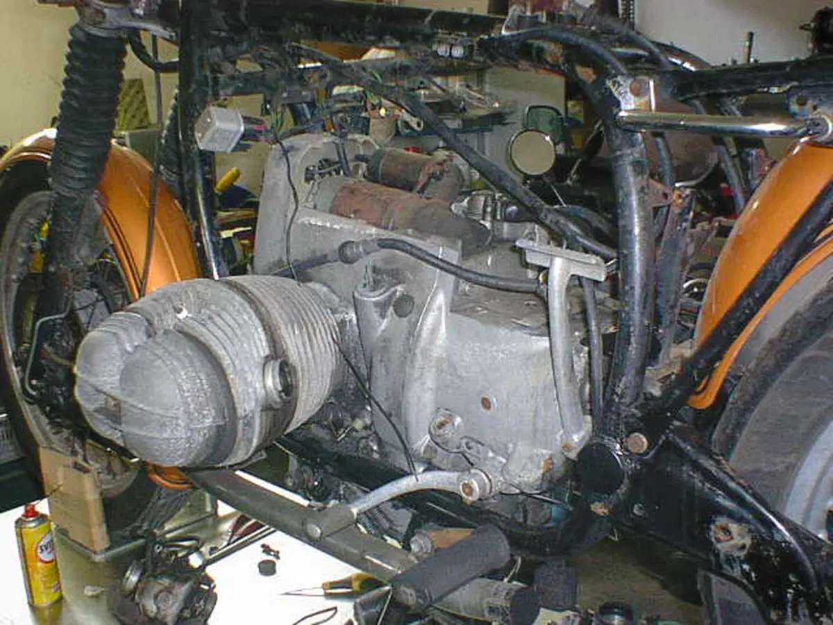 Restaurando, puntata 18: BMW r75/5 1972 (14)