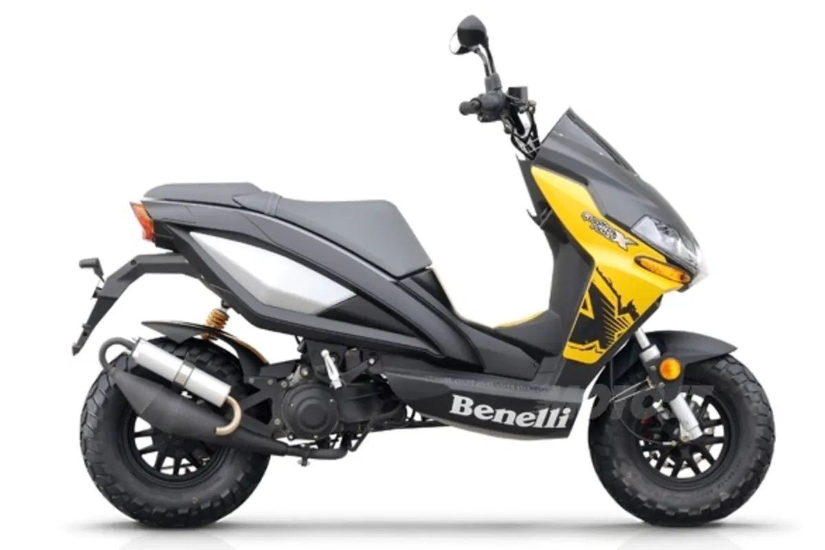 Debutta QuattronoveX, il nuovo scooter 50 della casa pesarese (12)
