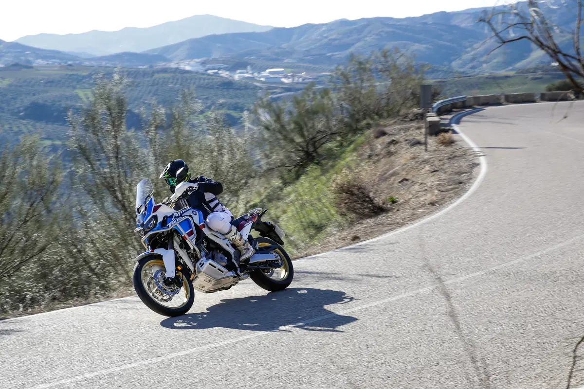 Honda Africa Twin CRF1000L Adventure Sports 2018 TEST STRADA (6)