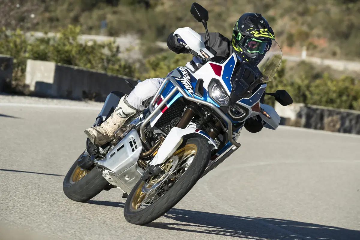 Honda Africa Twin CRF1000L Adventure Sports 2018 TEST STRADA (13)