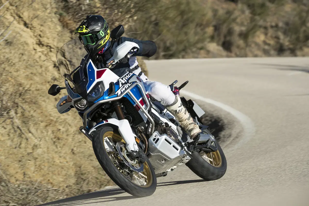 Honda Africa Twin CRF1000L Adventure Sports 2018 TEST STRADA (16)