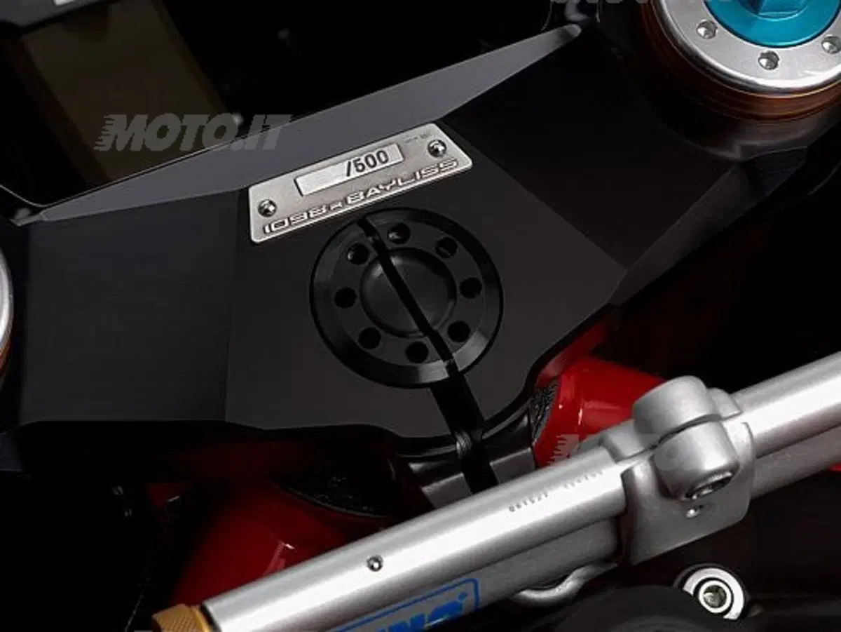 Scendono in passerella all'EICMA le nuove nate di Borgo Panigale (11)