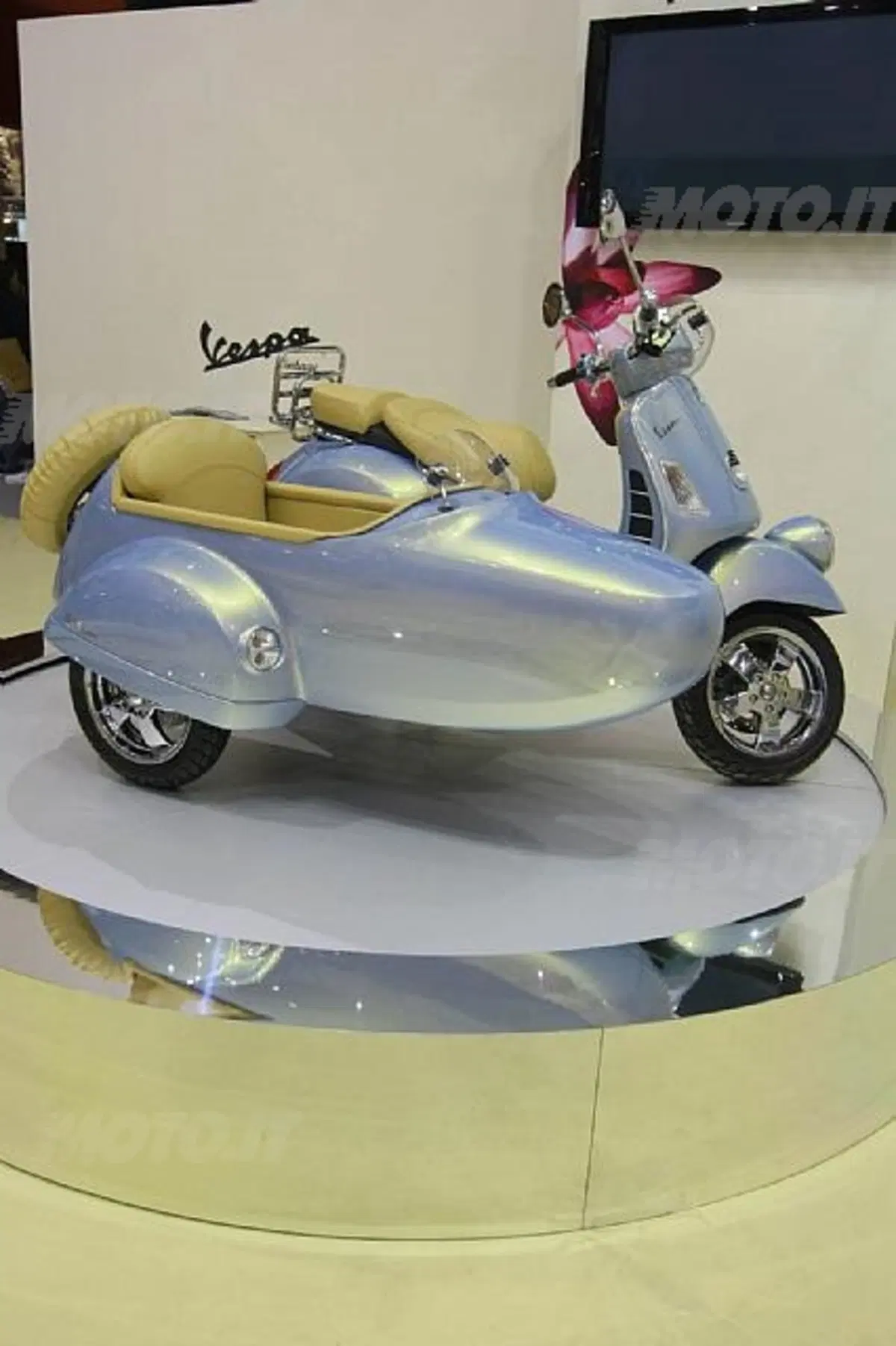 il Gruppo Piaggio presenta al salone di Milano Eicma 2008 la nuova gamma (2)