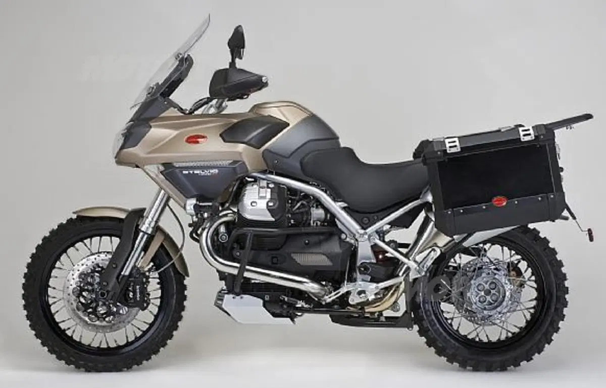 il Gruppo Piaggio presenta al salone di Milano Eicma 2008 la nuova gamma (20)