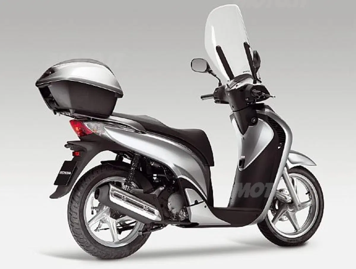 Anche Honda porta a Milano le sue proposte per il 2009 (7)