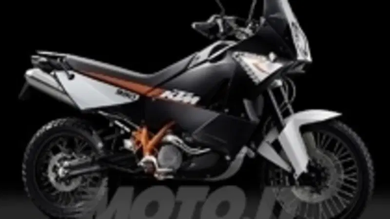 Adventure 990R, 990 Supermoto T e 1190 RC8 R all'EICMA