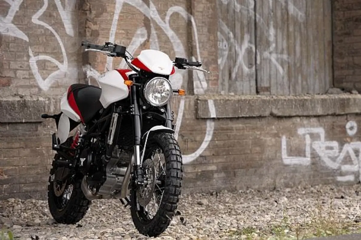 Scrambler, Granpasso H83 e 1200 Sport arrivano all'EICMA completamente rinnovate (2)