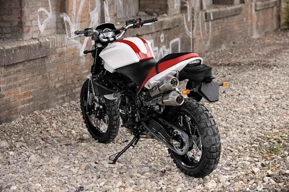 Scrambler, Granpasso H83 e 1200 Sport arrivano all'EICMA completamente rinnovate (4)