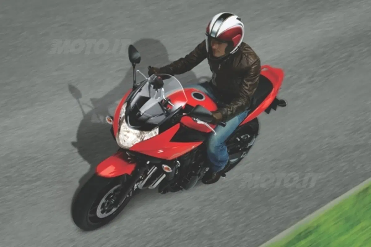 All'EICMA Suzuki ha svelato la nuova Bandit 650/S (7)