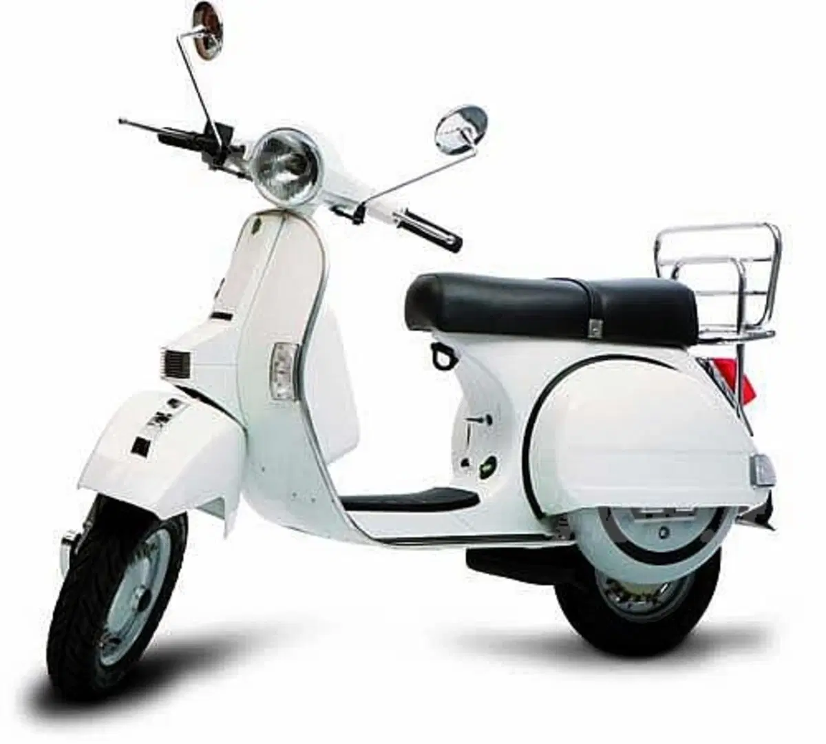 Star Deluxe 125 e 150 ripropongono lo stile inimitabile del mitico vespone con le marce (7)