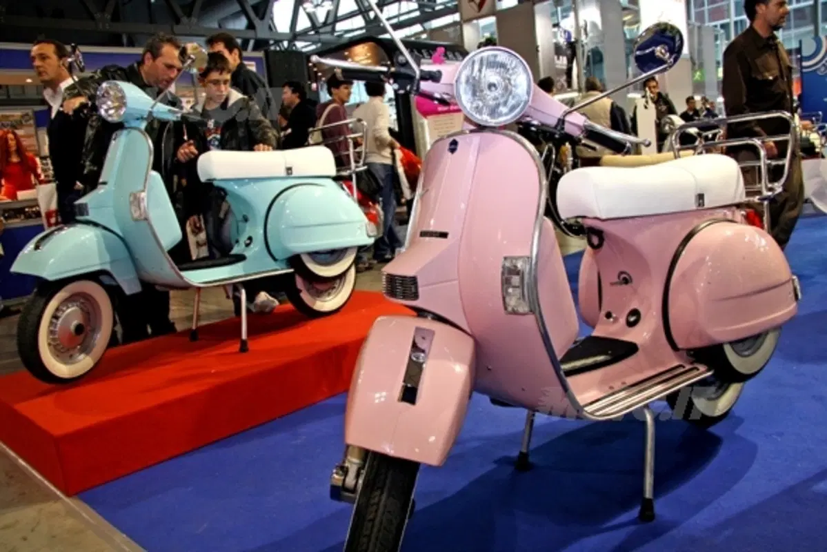 Star Deluxe 125 e 150 ripropongono lo stile inimitabile del mitico vespone con le marce (11)