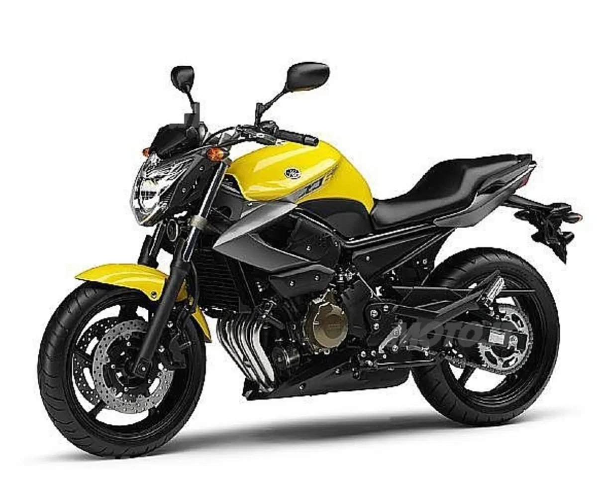 XJ6 ha raccolto i favori del pubblico al Salone di Milano e oggi arriva dai concessionari (3)
