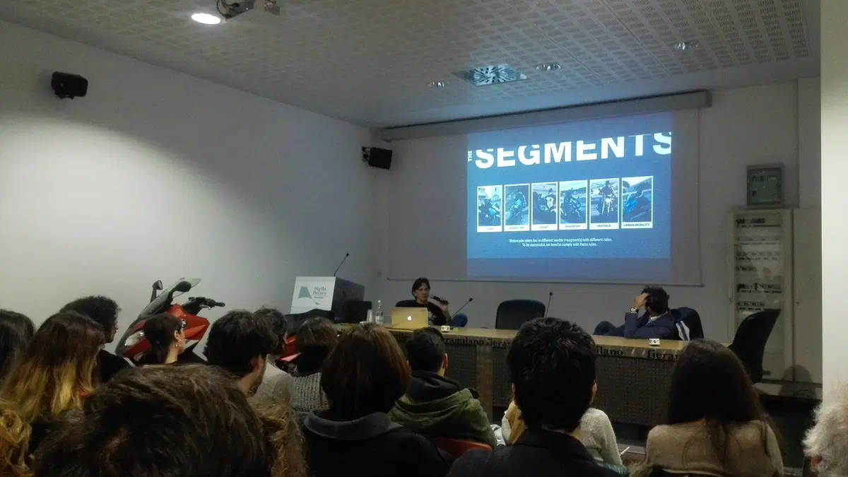 I tesisti IED incontrano il capo design BMW Edgar Heinrich (5)