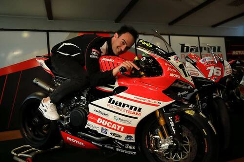 Il Team Barni Racing presenta la Ducati Panigale V4 che porterà al  National Trophy (4)