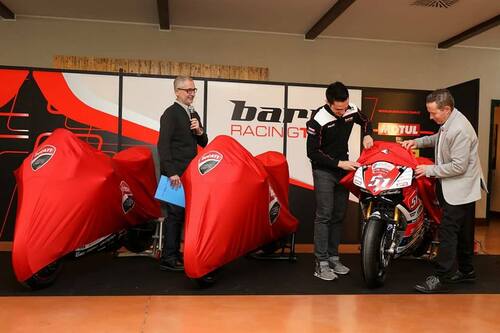 Il Team Barni Racing presenta la Ducati Panigale V4 che porterà al  National Trophy (8)